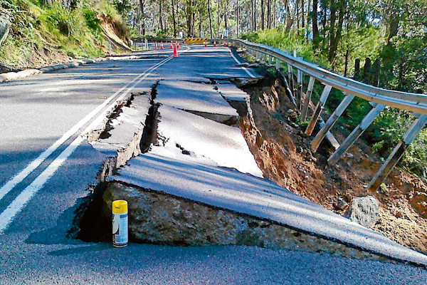 The Snowy Mountains Highway on Brown Mountain has been unstable for many years. Photo: RMS.