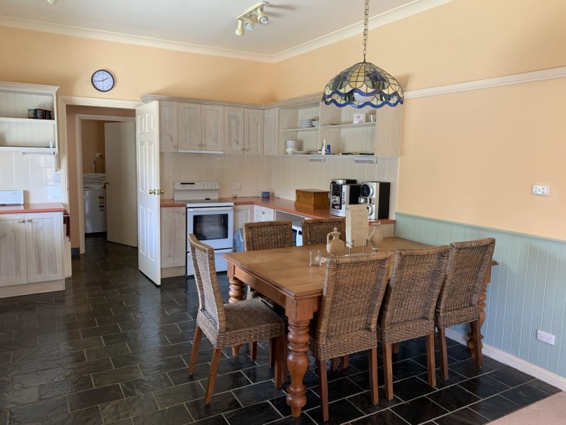 Fully furnished kitchen and dining room