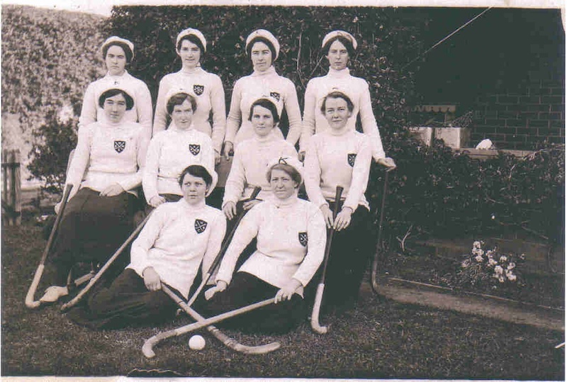 Historical photo of Kenmore hockey team.