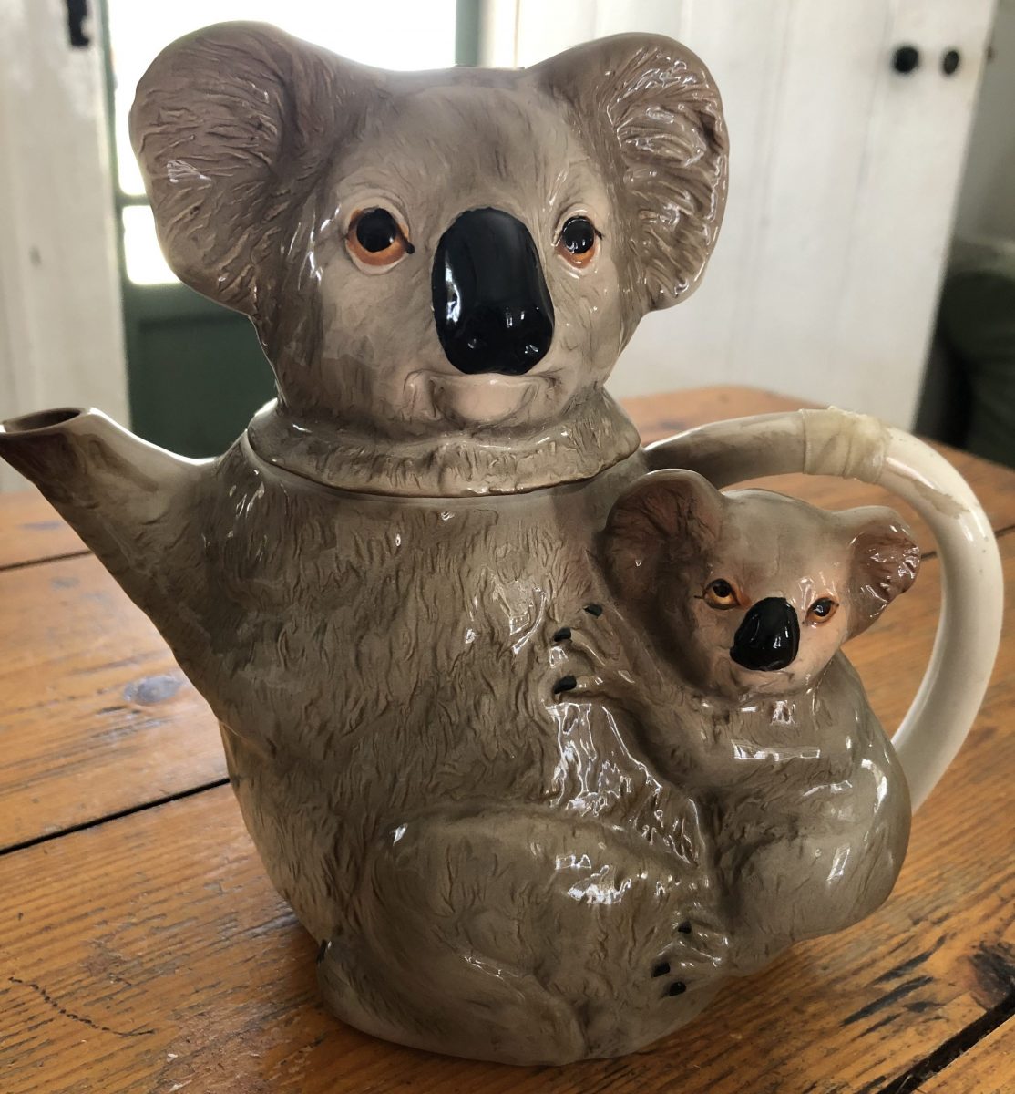 Koala teapot