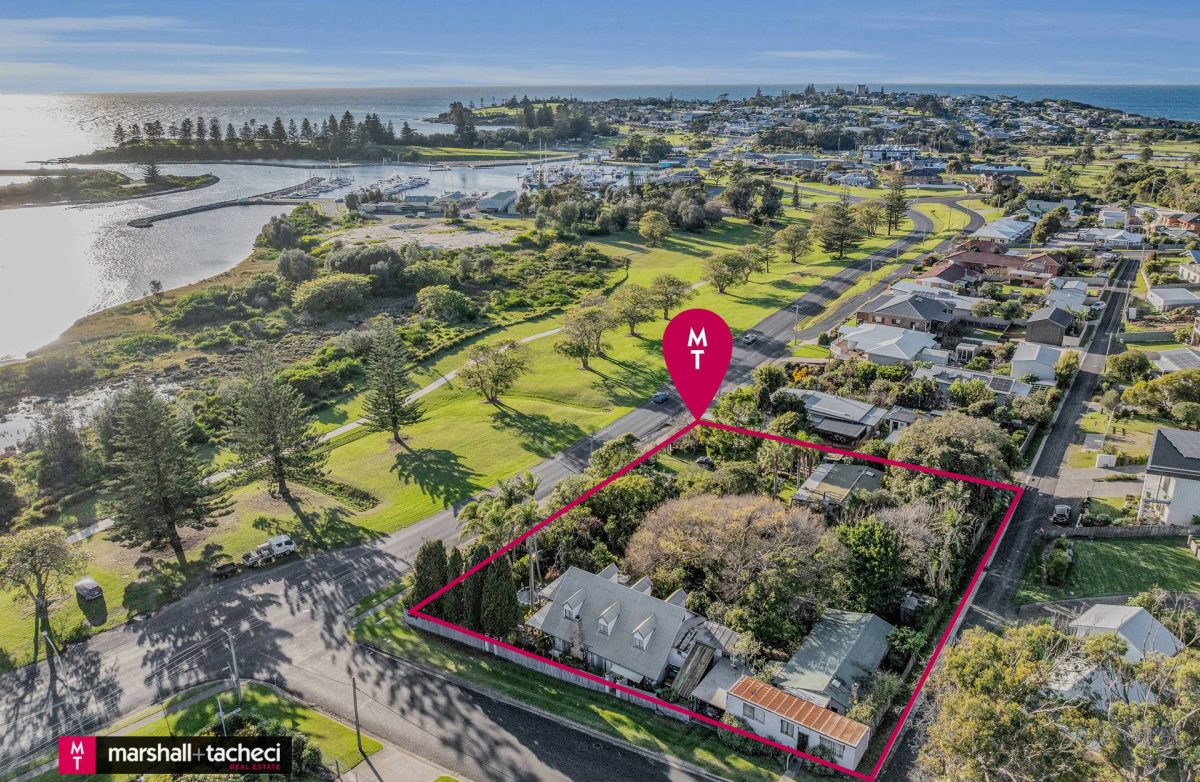 drone shot showing entire parcel and surrounds
