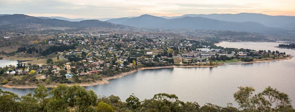 Lake Jindabyne. Photo: Tourism Snowy Mountains.