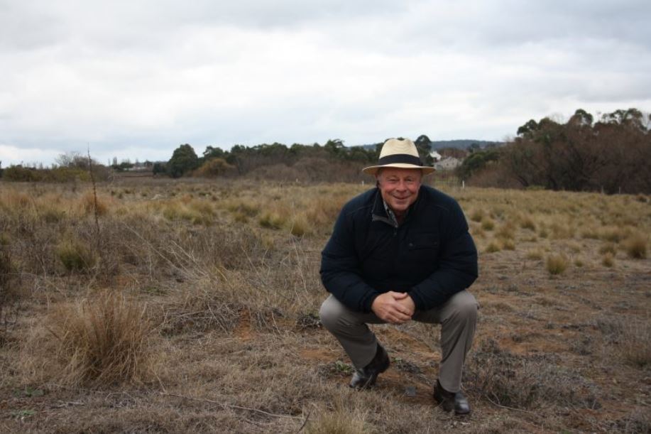 CE4G president Ed Suttle onsite at the proposed location for Goulburn's community-owned solar farm.