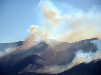 Yankees Gap Fire claims at least three homes, prepare now, more at risk