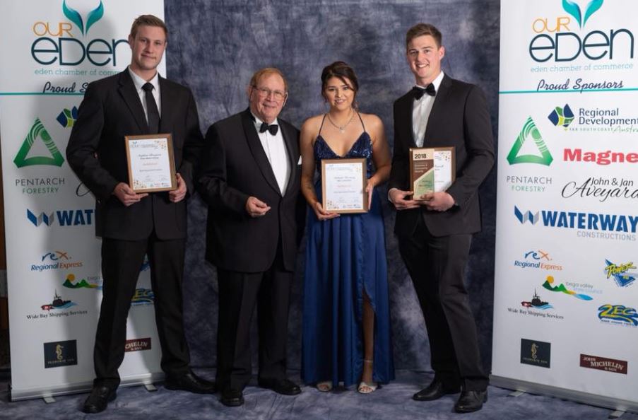 Stephan Booysen, Melinda Rootsey, and Mitchell Farrell, runners up and winner of the Best Apprentice / Trainee Award, with Michael Britten from Regional Development Australian. Photo: Peter Whiter & Toni Ward.