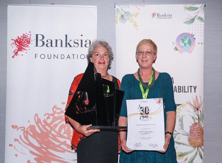 Fiona Stewart, Atlas of Life Budawang Coast, and Libby Hepburn, Atlas of Life in the Coastal Wilderness, with there Bankisa Award. Photo: Banksia Foundation.