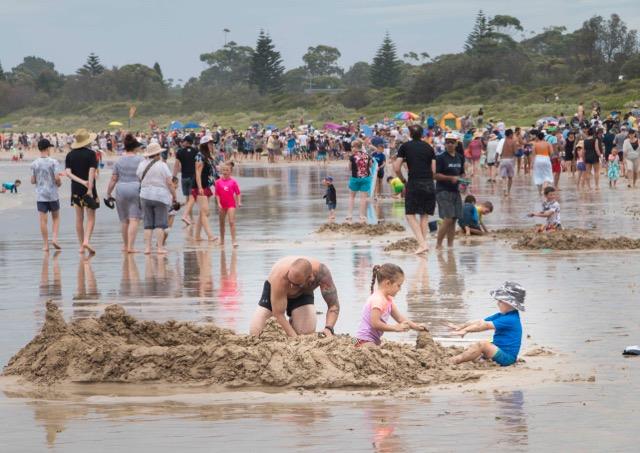 Broulee's NYE sandcastle competition growing strong