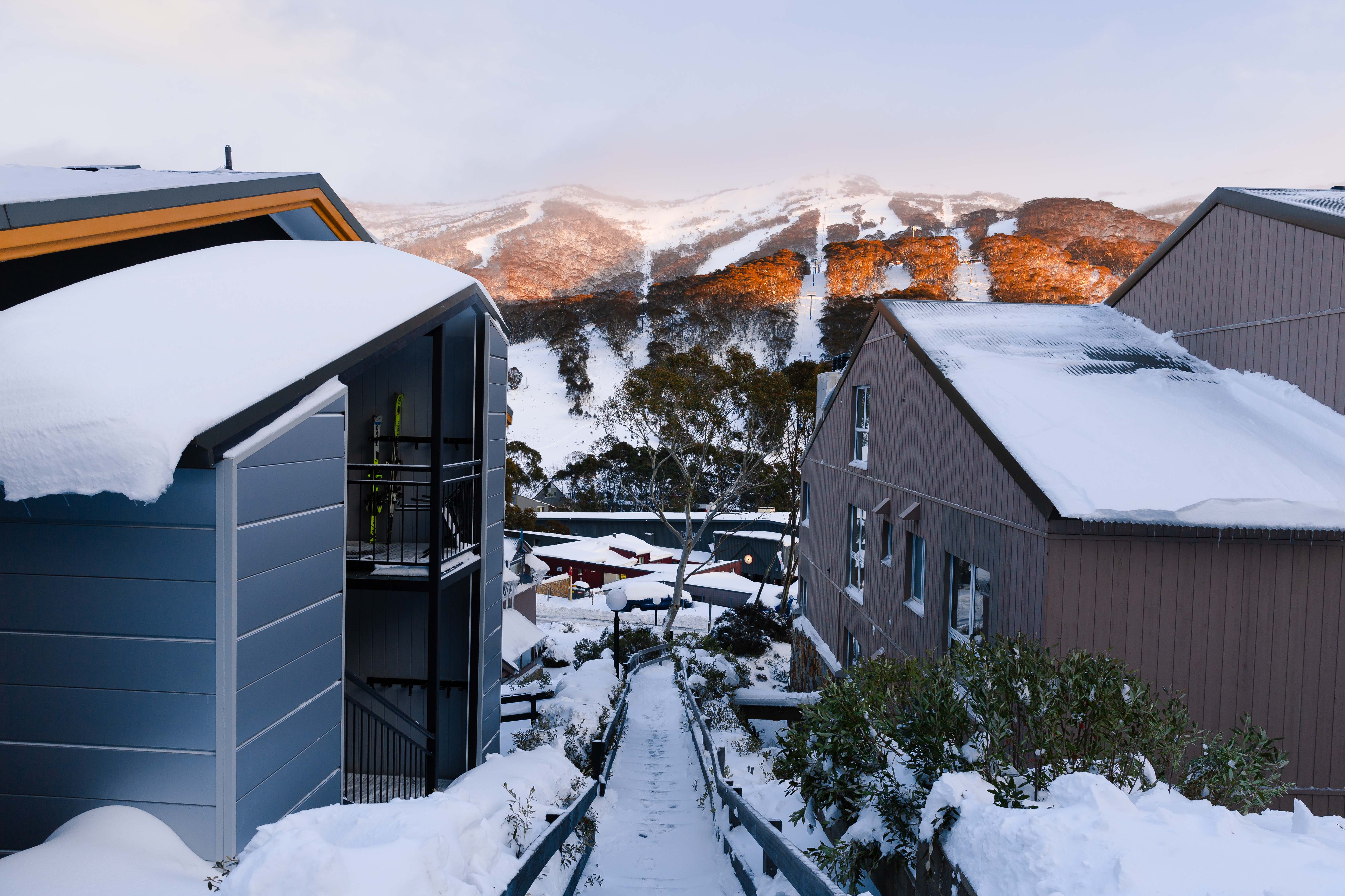 68-year-old man dies skiing with friends on Thredbo's slopes