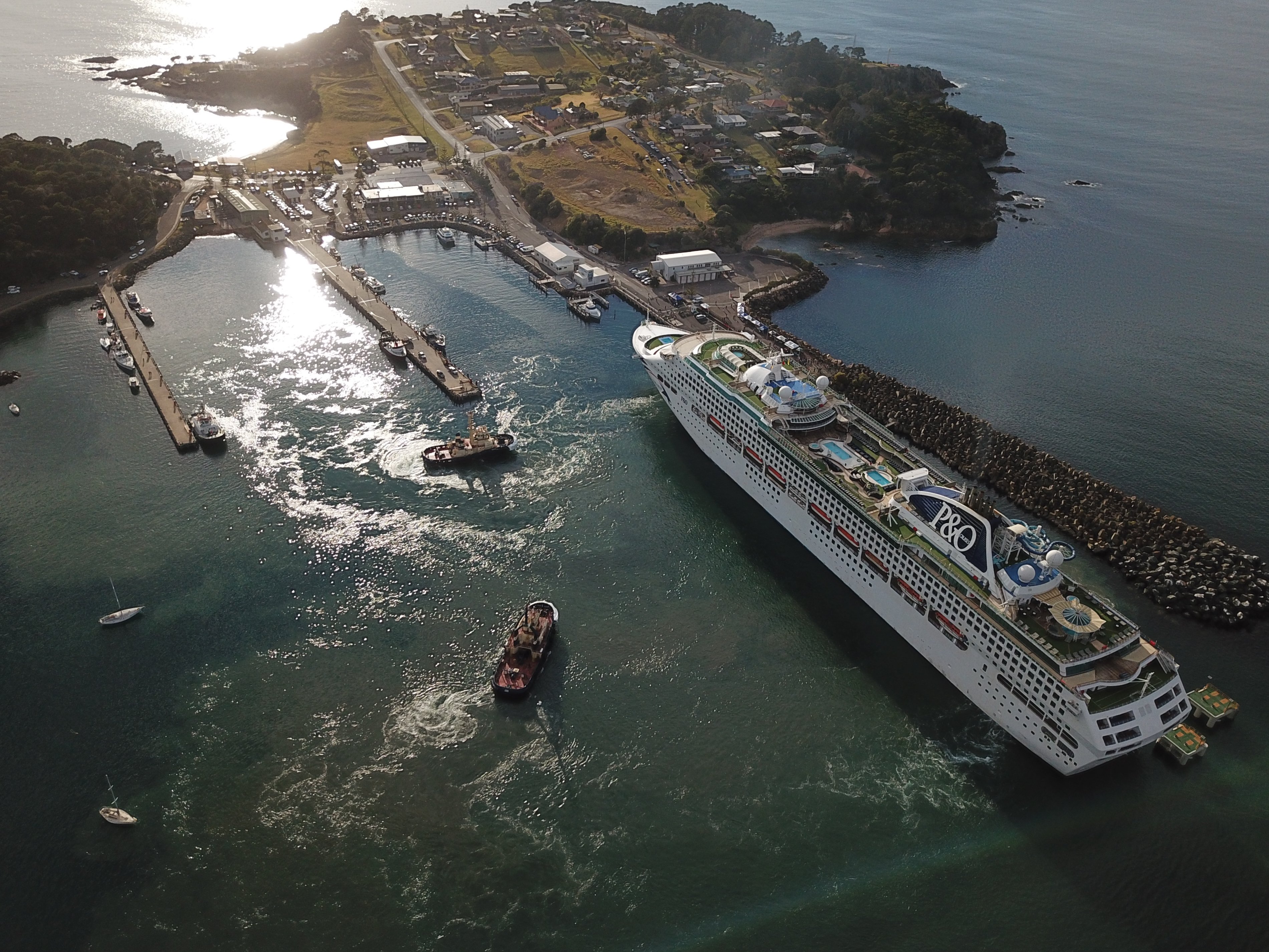 Pacific Explorer - Eden's first cruise ship to tie up at new wharf