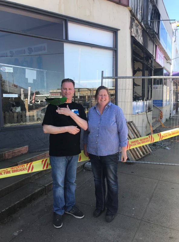 Good Samaritans evacuate animals from Cooma Pet Shop fire threat
