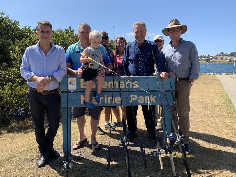 Member for Bega, Andrew Constance and Minister for Agriculture, Adam Marshall with recreational fishers. Photo: Supplied.