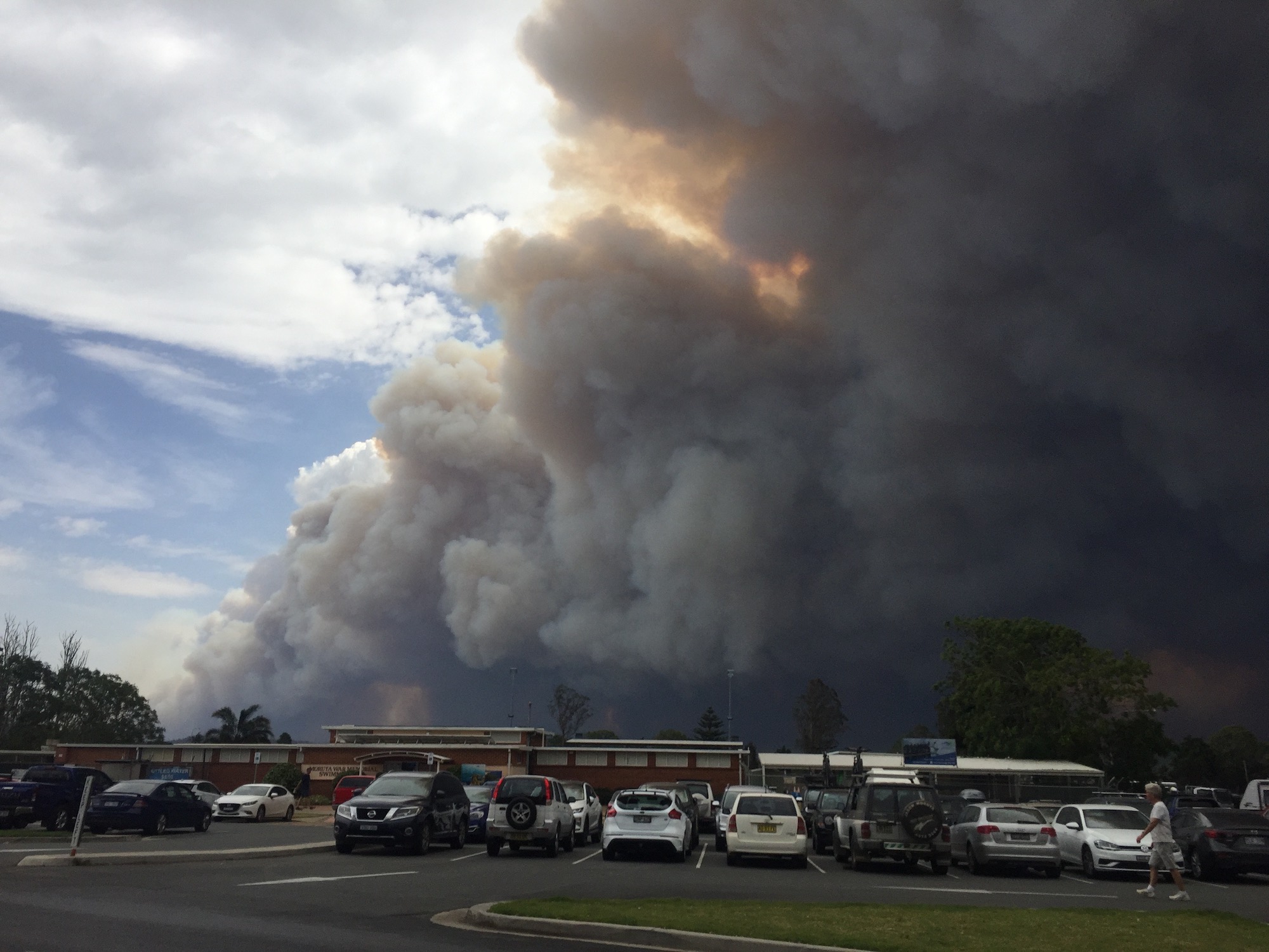 South Coast bushfire danger period starts, landowners require fire permits to burn