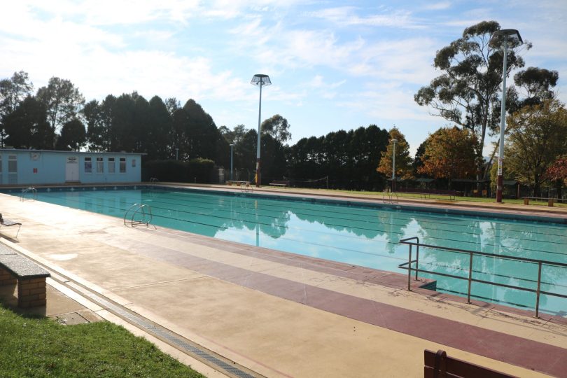 Pool and trees at Goulburn Aquatic and Leisure Centre.