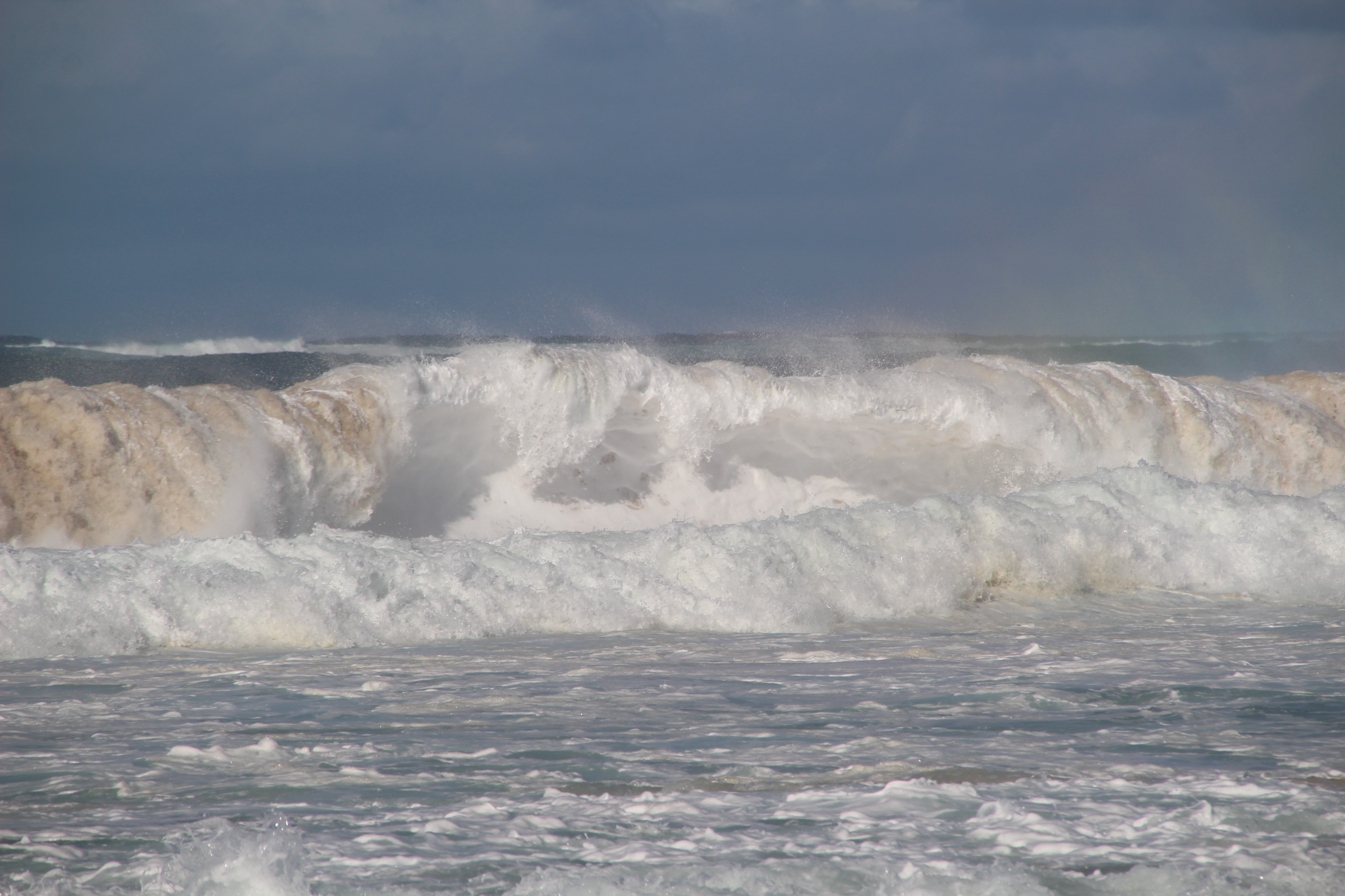 Surf Life Saving warns of hazardous surf and coastal erosion
