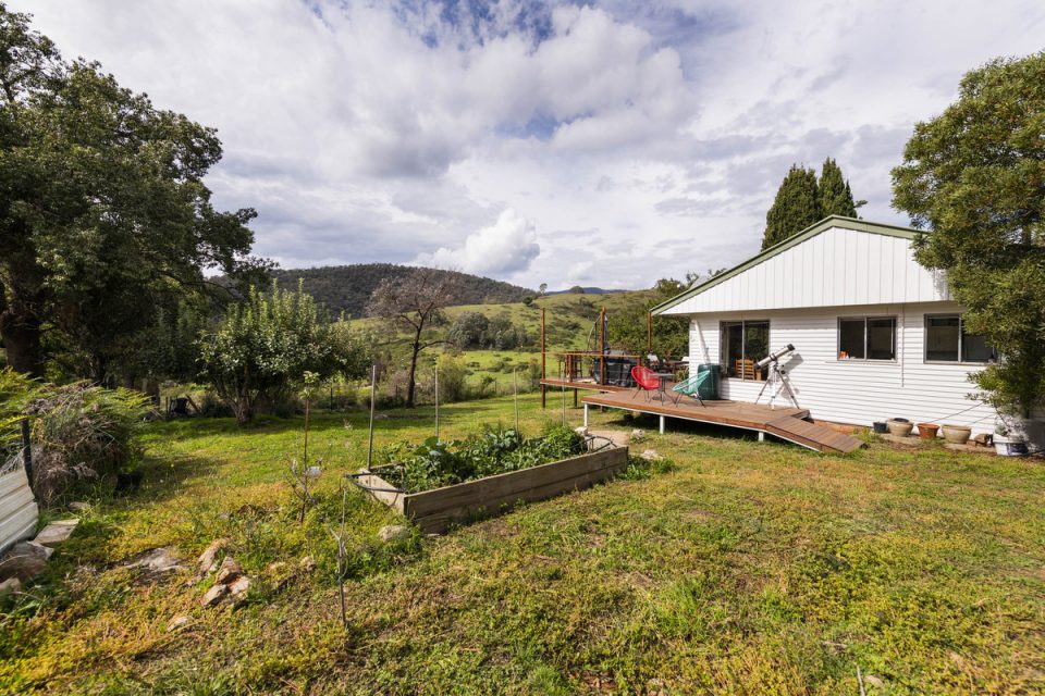 Your idyllic country cottage at Wee Jasper awaits you About Regional