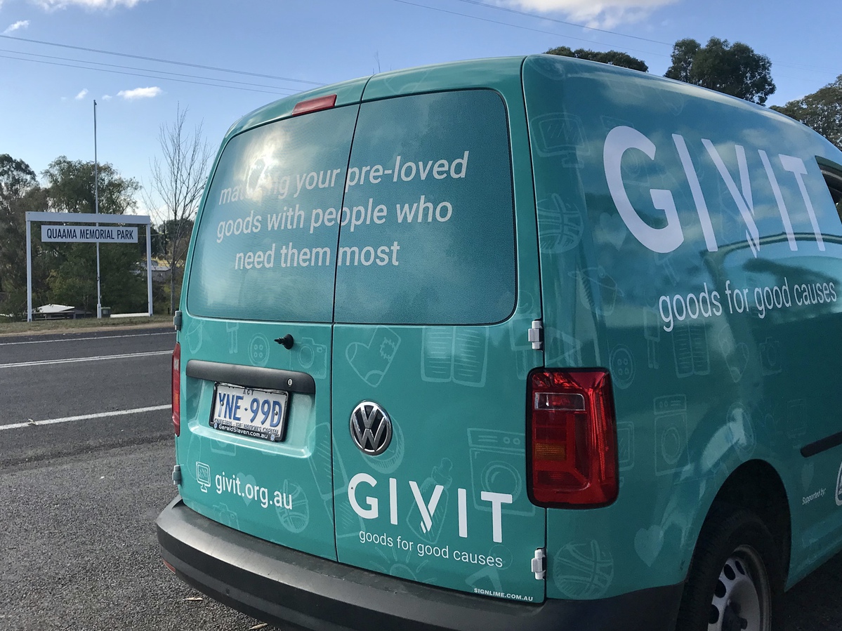 Give to GIVIT to help bushfire affected people make new homes and better memories