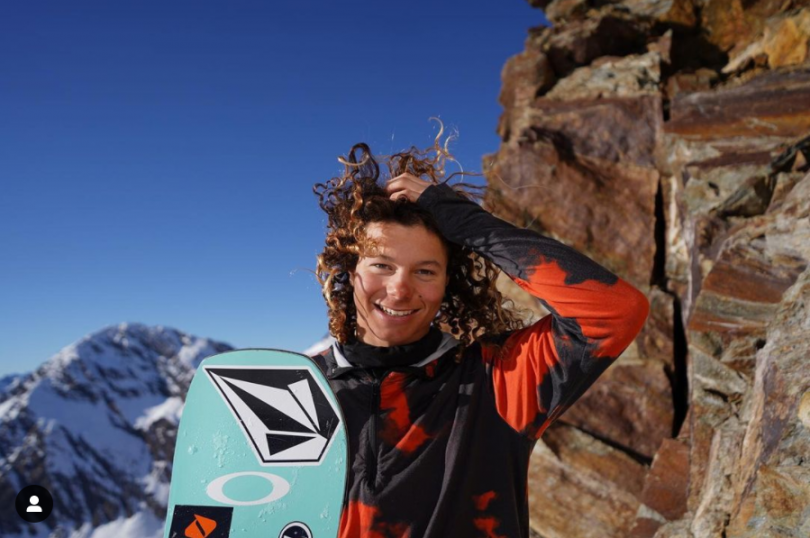 Snowboarder Valentino Guseli