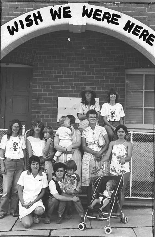 Mothers and children in 1984