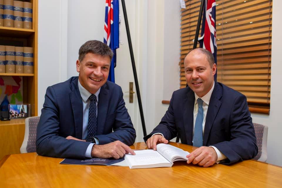 Angus Taylor labels campaign to oust him as 'defamatory mudslinging'