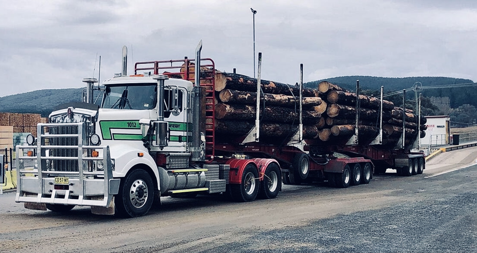 Final load of burnt timber delivered to Tumbarumba Mill after Black Summer bushfires