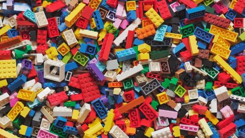 Pile of LEGO pieces