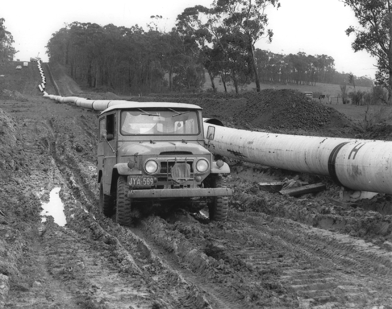 The story of the Toyota LandCruiser, the car that built Australia's engineering wonder