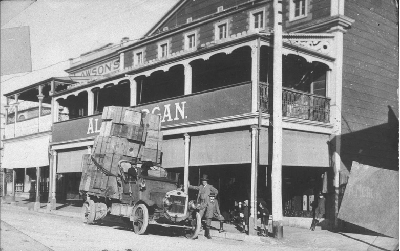 Historical photo of Carp Street in Bega