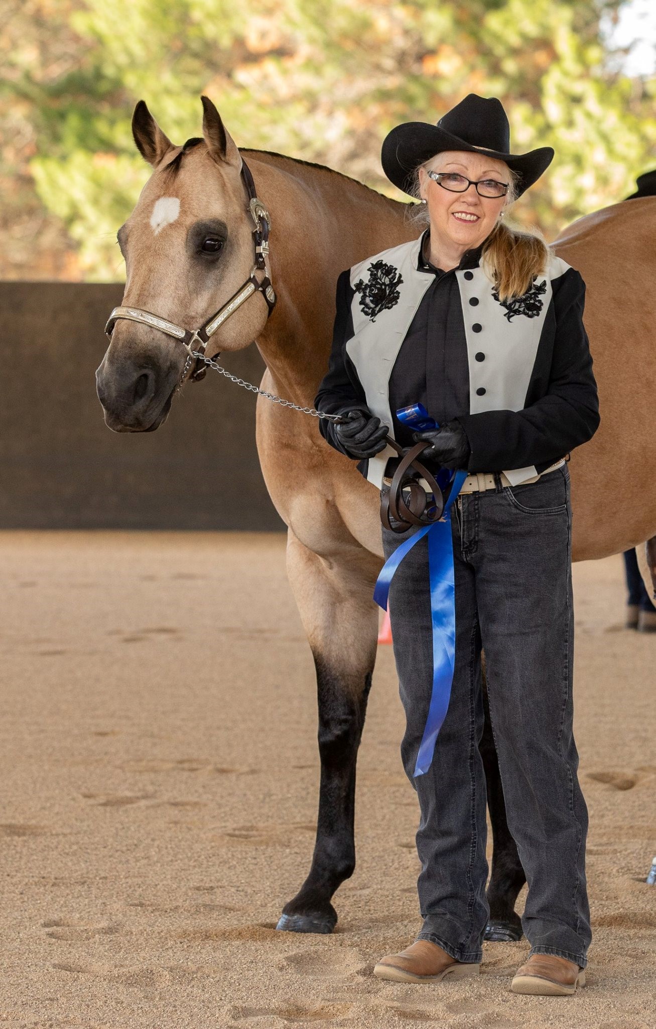 Popular equestrian centre trots on to the market