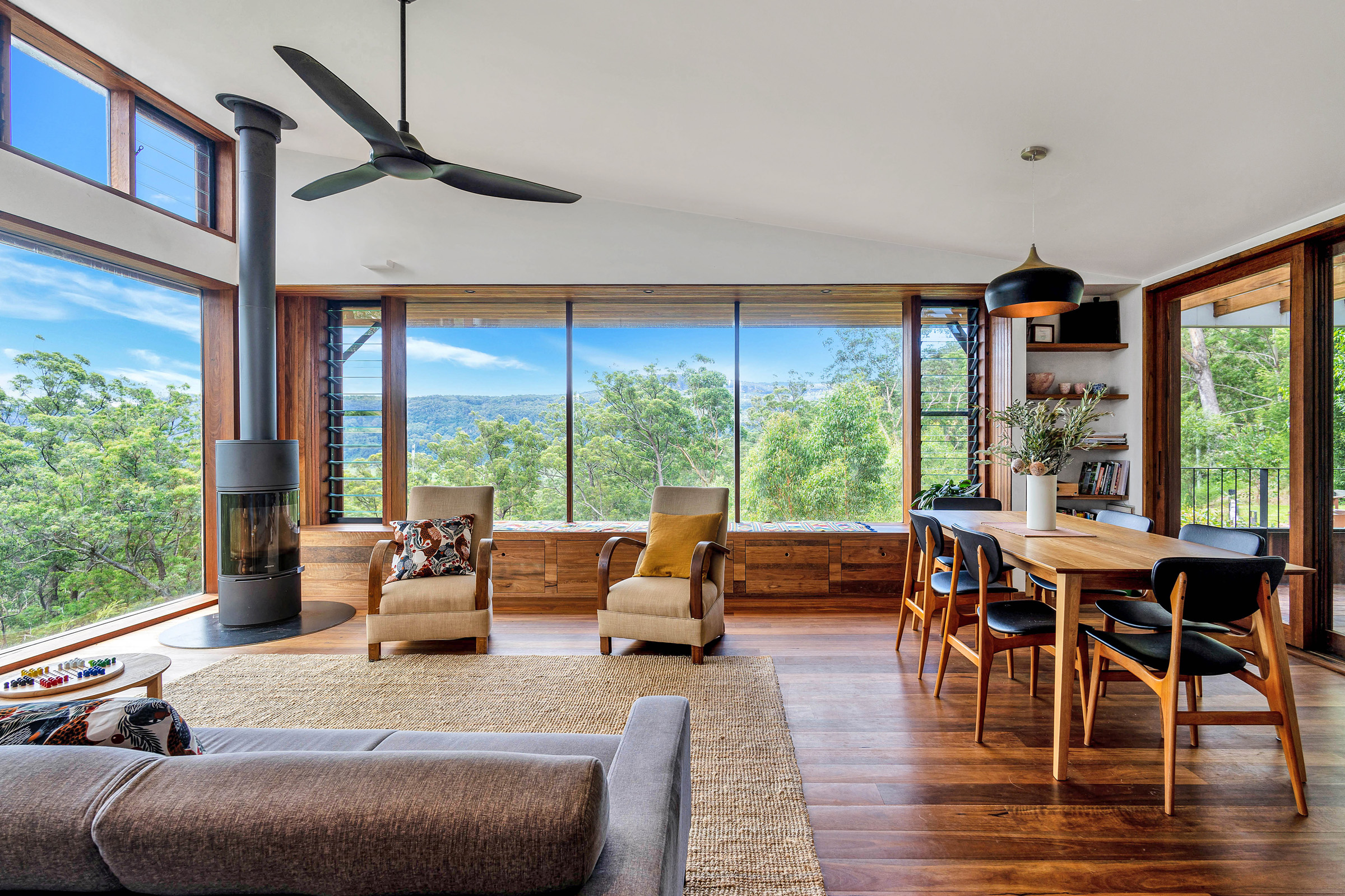 The very best of views, nature and design meet in Kangaroo Valley