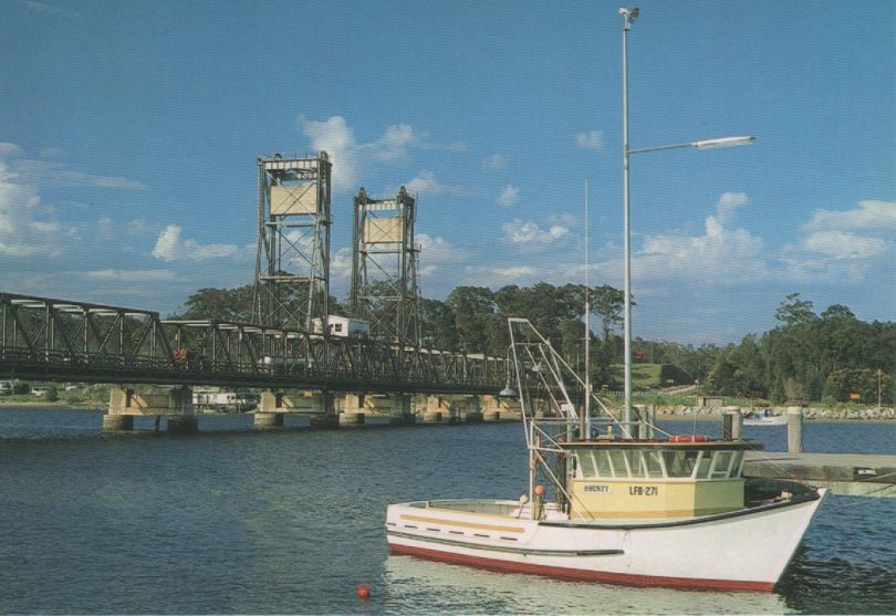 The road bridge over the Clyde River 1981