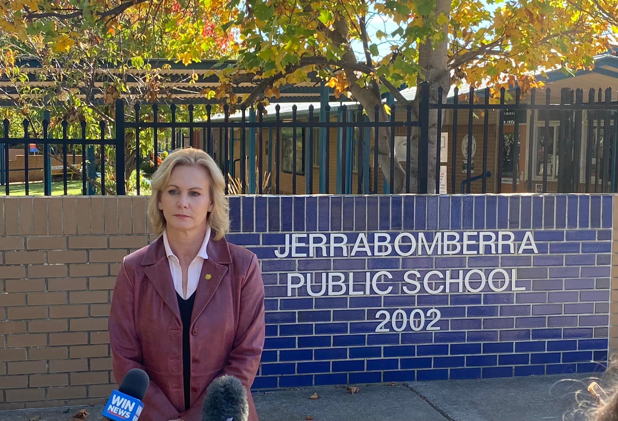 Jerrabomberra Public School's zoning restrictions scrapped
