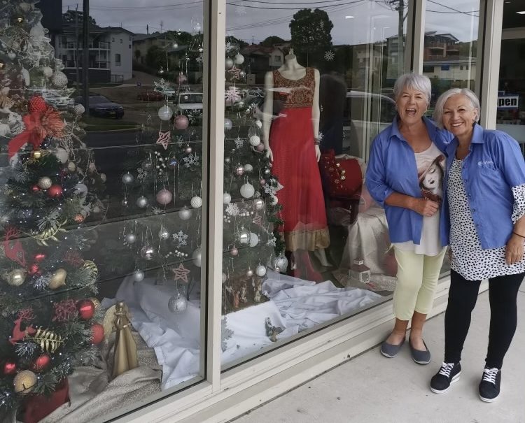 Vinnies volunteers dress Batemans Bay shop windows for success