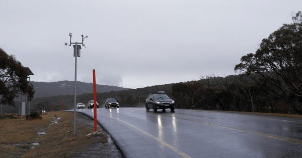 Live parking information and boosted black ice safety behind trial on Snowy roads