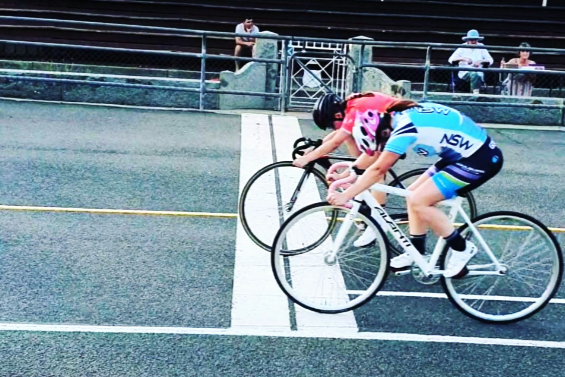 track cycle race