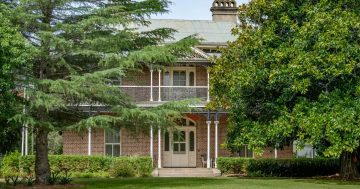 Auction of 'trophy' homestead to end five generations of dairy farming in Bega Valley
