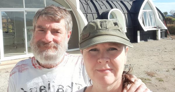 Desperate Cobargo couple reach out for community help after Green Magic Home con