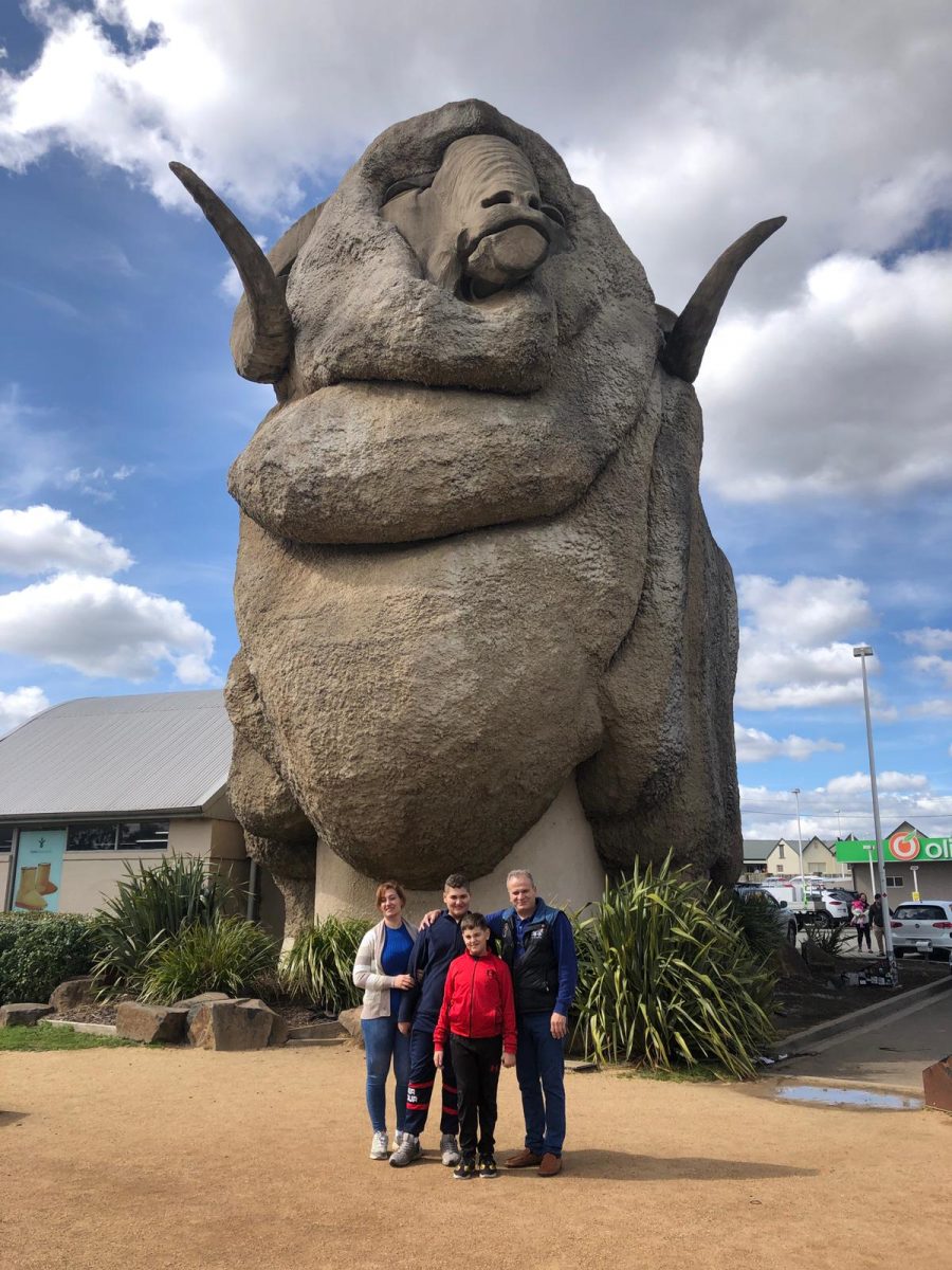 Family in front of the Big Merino