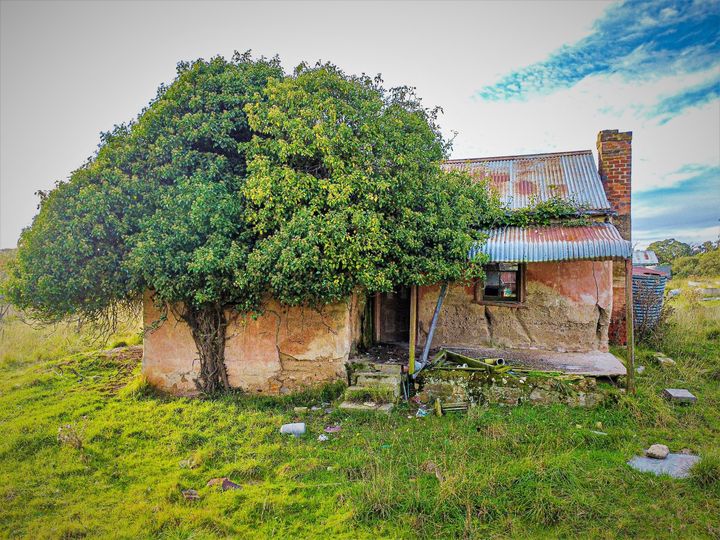 dilapidated old country house