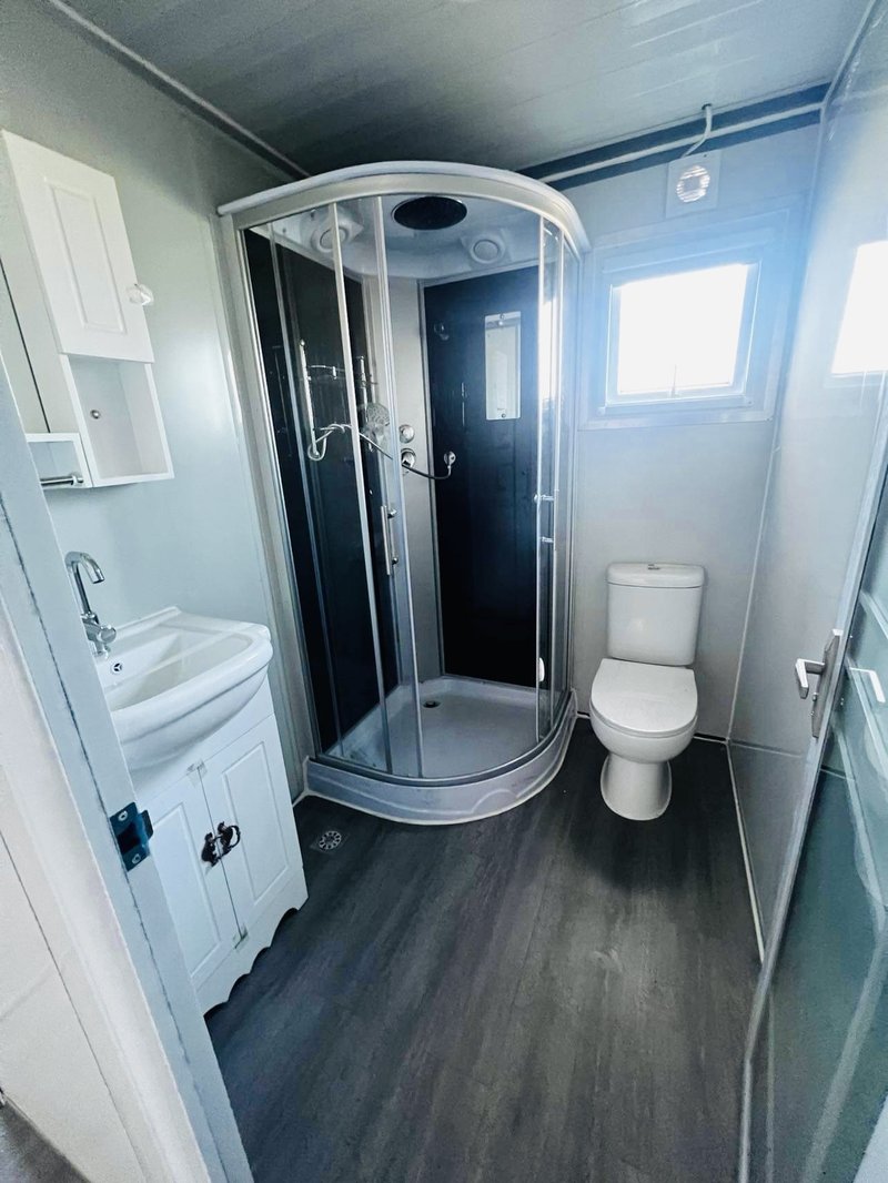 The Queanbeyan mum who moved her family into shipping containers