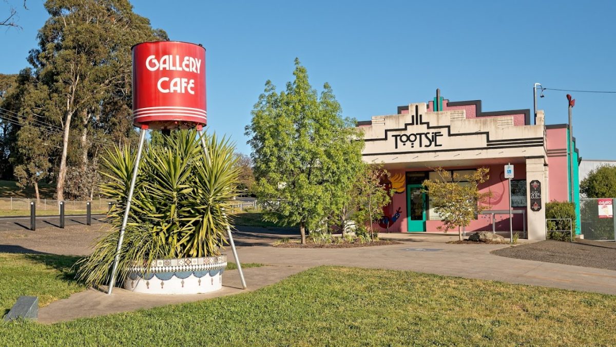 Cafe called Tootsie at Yass