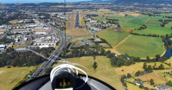 Three dead in light aircraft crash at Shellharbour Airport
