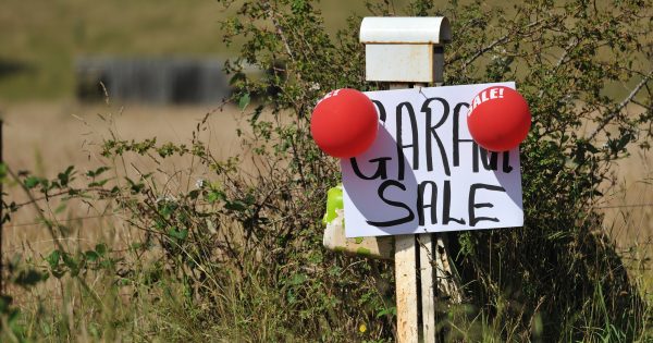 Tips and tricks to make the most out of the bargain hunters at your garage sale