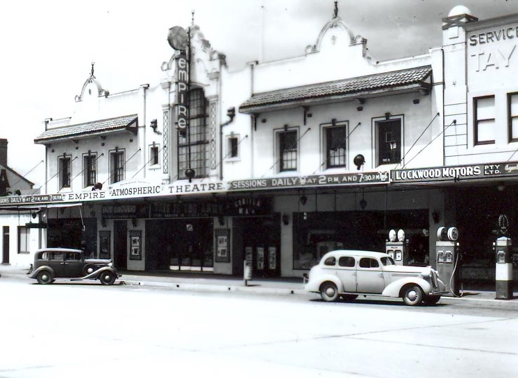 The quiet main street depicted in 1946 belies the reality in Goulburn outside the Empire Theatre when big events were staged there, drawing swarms of people. 