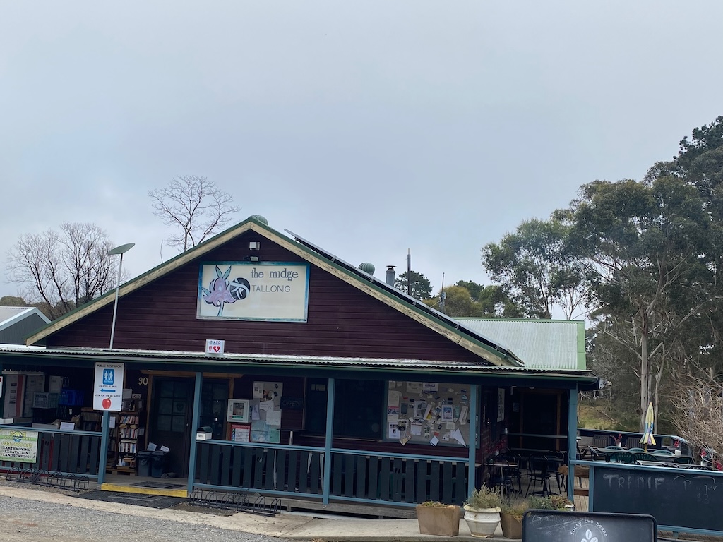 The Midge is often a meeting point for people on road trips between Canberra, Sydney and Wollongong.