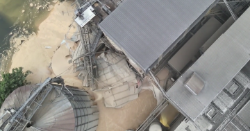 Thousands of tonnes of grain spilt in silo collapse at Bomaderry