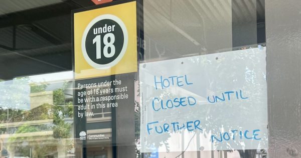 'Hope it re-opens before Christmas': Mystery surrounds future of Bayview Hotel as publican tenure not renewed