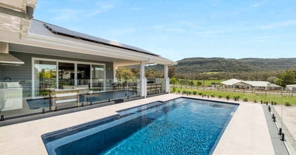 Mountain views and modern luxury define the ultimate rural escape in Tapitallee