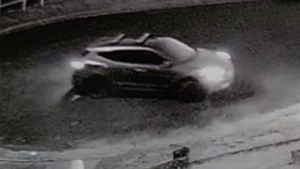 Police want to identify a man seen with this car that was near a fire at a home in Jordan Place in Queanbeyan on 31 August 2024.