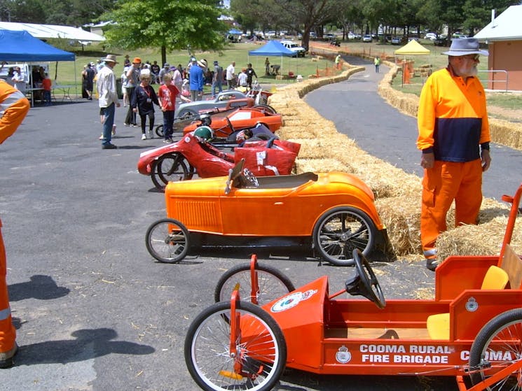 photo of billy carts at the monaro billy cart race