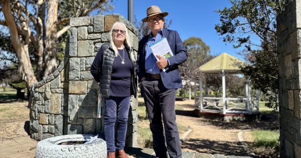 Should the ACT just give Oaks Estate to Queanbeyan? It's not the first time the question's come up ...
